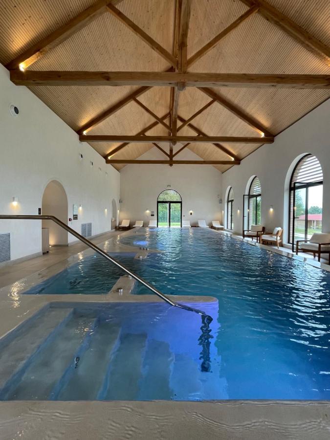 Domaine Du Roncemay - Hotel, Restaurants, Spa & Golf Aillant-sur-Tholon Exterior foto