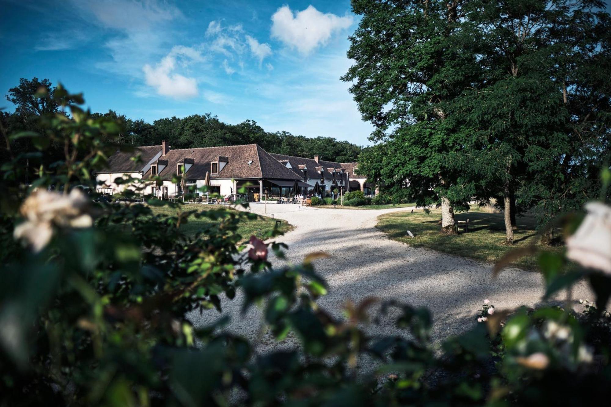 Domaine Du Roncemay - Hotel, Restaurants, Spa & Golf Aillant-sur-Tholon Exterior foto